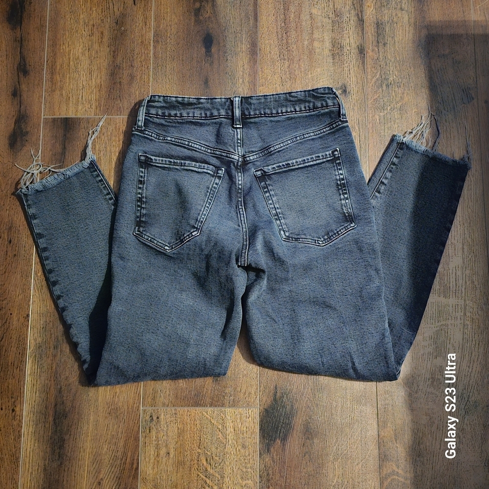 Old Navy High Rise straight.Size 4 - Picture 6 of 6